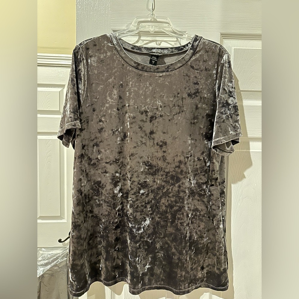 Size 1 Torrid Velvet Shirt